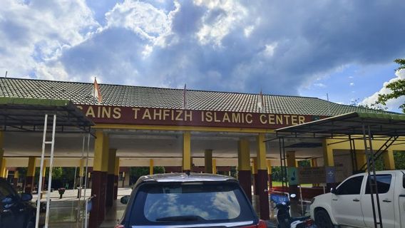 警察は、リアウのシアク中学校でIPAの練習中に爆発し、1人の生徒を殺害した
