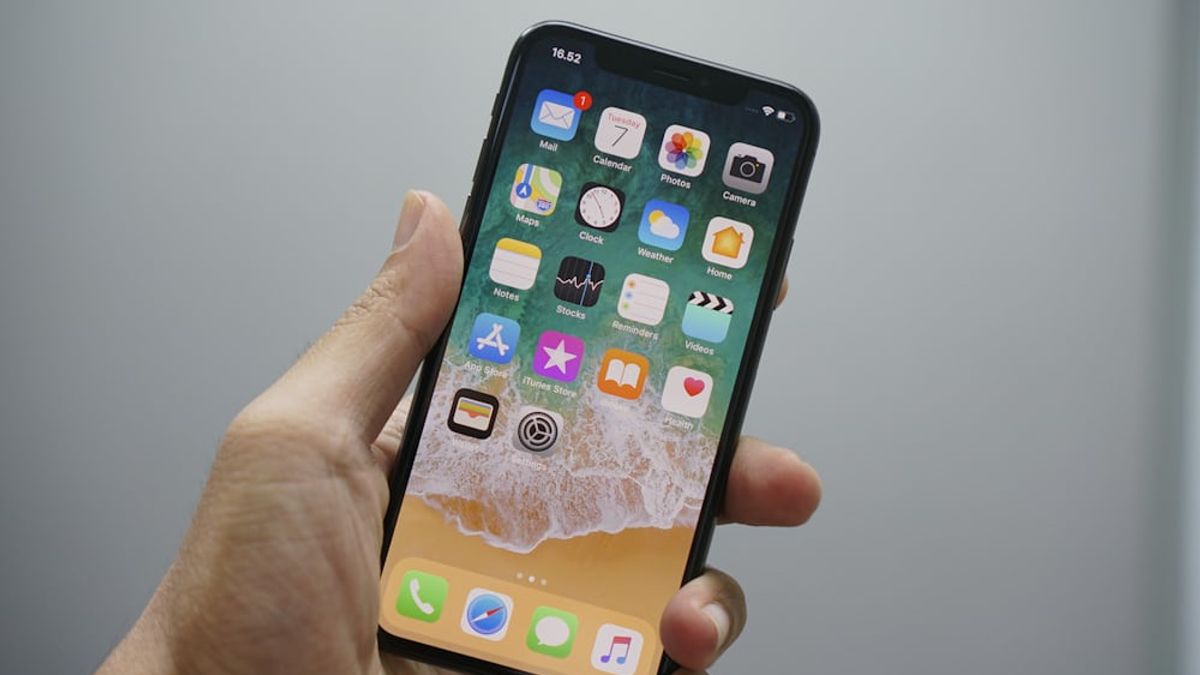 iPhoneで不明な番号から通話をブロックして沈黙させる方法