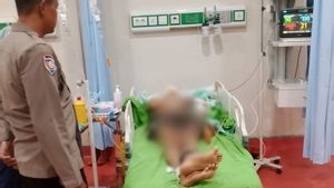 Dua Orang PPSU Tertabrak Mobil Listrik saat Sedang Bawa Gerobak Motor di Pejaten Timur Jaksel