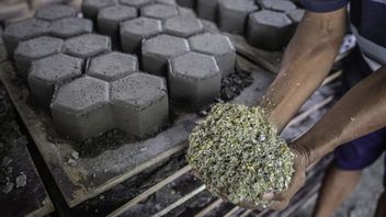 Inovatif tapi Apa Efektif? Simak Kelebihan dan Kekurangan Paving Block Limbah Plastik di Sini