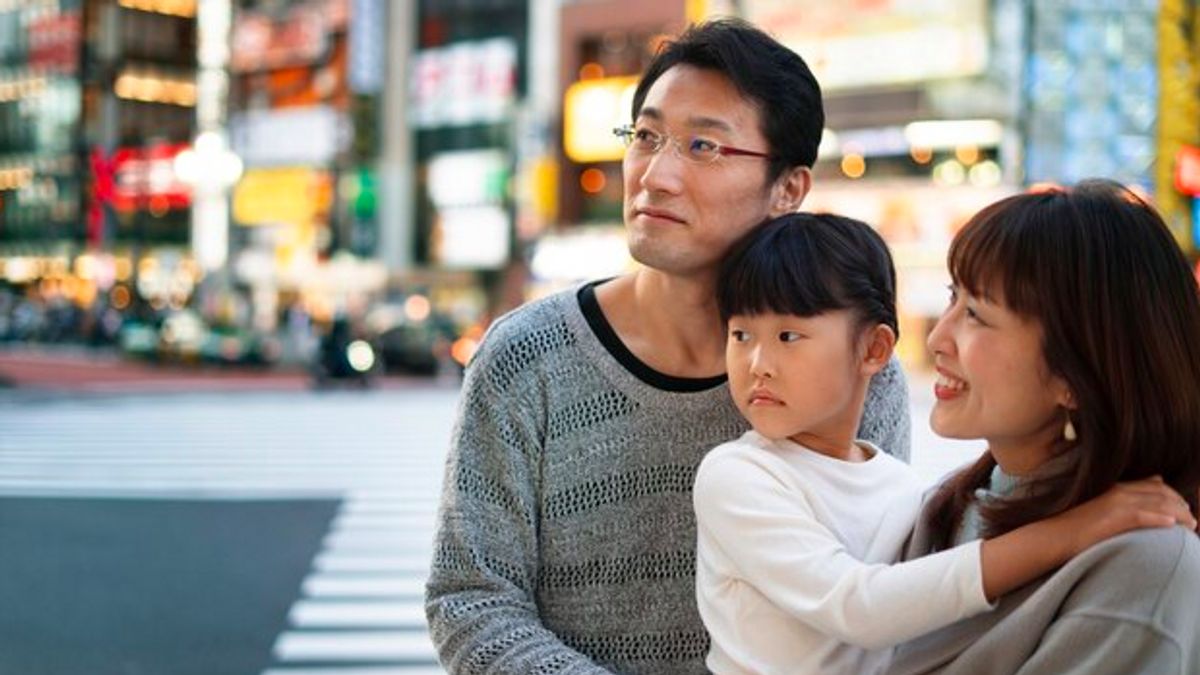 China Encourages Birth Rates, Residents Are Given Free Money And Milk Incentives