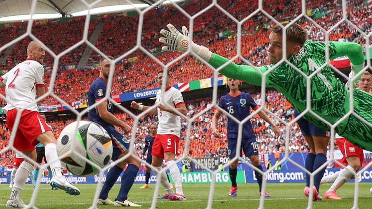 بولندا ضد هولندا: 1-2، هيمنة على المباراة، فاز فريق البرتقال فقط