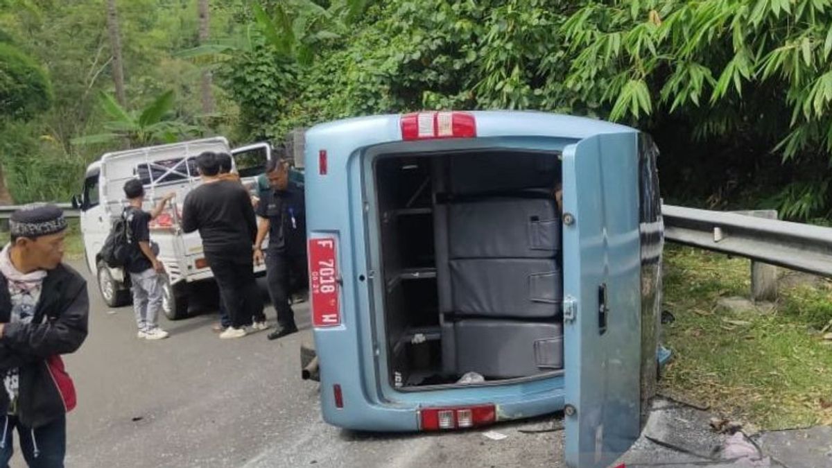 Mobil Kecelakaan di Cikidang Sukabumi Milik Universitas Suryakancana Cianjur Ditumpangi Dekan