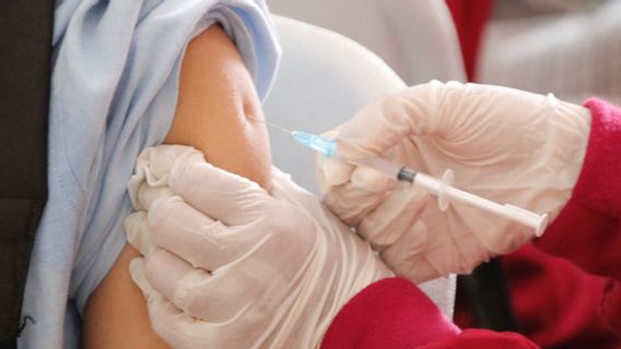 根据公民的要求，该DPR成员敦促政府准备清真疫苗