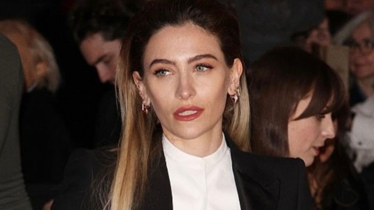 パリス・ジャクソン、マイケル・ジャクソンの伝記映画のプレミアから欠席