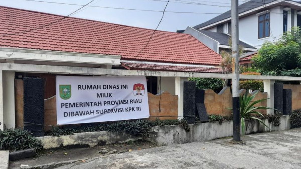 Legal Experts Ask Riau Provincial Government To Take Firm Action On The Use Of Official Houses For Personal Interests