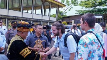 10名美国学生访问廖内学习文化，Sekda：欢迎，这是金宝摄政的宗教和文明国家
