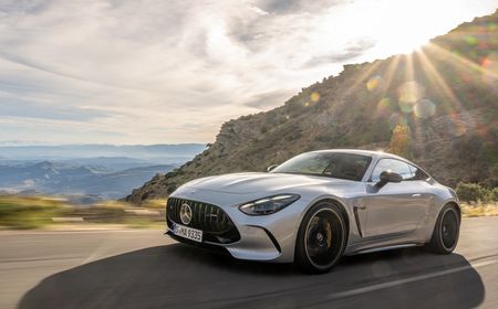 Mercedes-Benz Sukses Pertahankan Tahta Raja Mobil Mewah di 2023