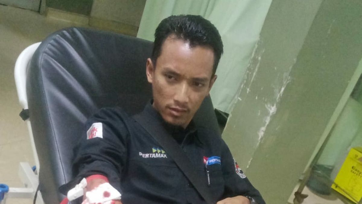 Duren Sawit Gas Station Employee Hacked By Robbers While Bringing Rp115 Million In Motorcycle Jok