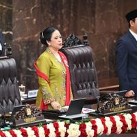 Puan Ungkap Alasan Tahun Ini Tak Pakai Baju Adat