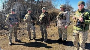 Presiden Zelensky Puji Keberhasilan Tentara Ukraina Rebut Desa Strategis Dekat Bakhmut