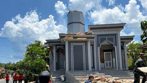 Le gouvernement remplacera les maisons des victimes du tremblement de terre de Bawean