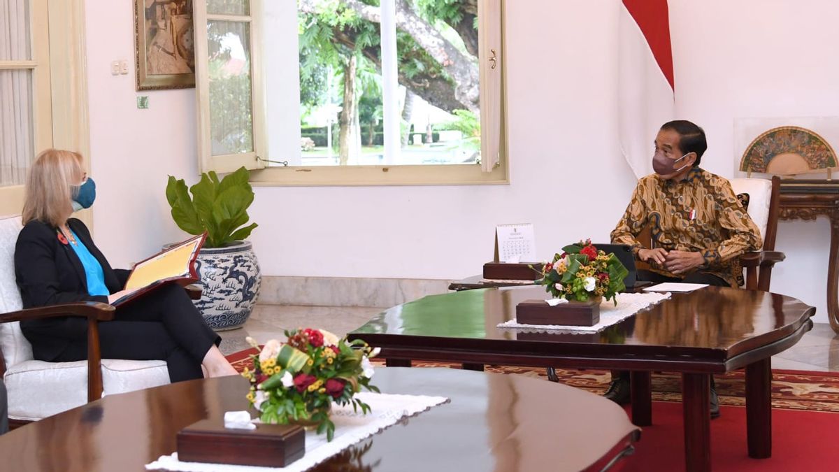 Meeting With British Foreign Minister, Jokowi Discusses Investment To COVID-19 Vaccine