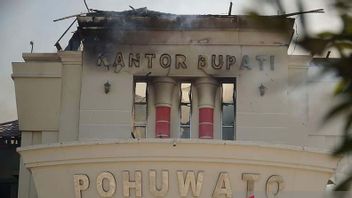 乌里玛要求Pohuwato社区在摄政办公室被烧毁后保持冷静和破坏DPRD办公室