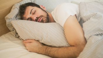 Avoid Risks, This Is A Good Sleep Position For Heart Patients