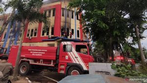 Api Kebakaran Melalap Kantor Disdukcapil Kota Palembang, Karyawan Berlari Selamatkan Diri