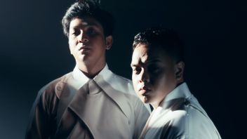 Daun Jatuh Reinterpretasi Lagu <i>Dewi</i> Jadi Lebih Melankolis dan Intim
