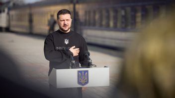 President Zelensky Calls Russia Using Supplier Networks To Avoid Arms Sanctions