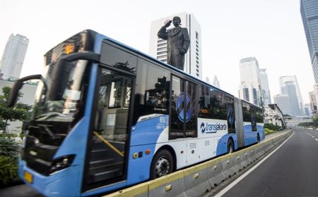 Aturan Lengkap Berbuka Puasa di MRT Jakarta dan TransJakarta