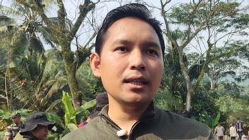 CIANJUR - الوصي على Cianjur خصم راتب ASN دعم تكلفة مساهمة BPJS TK Tani إلى Tukang Becak