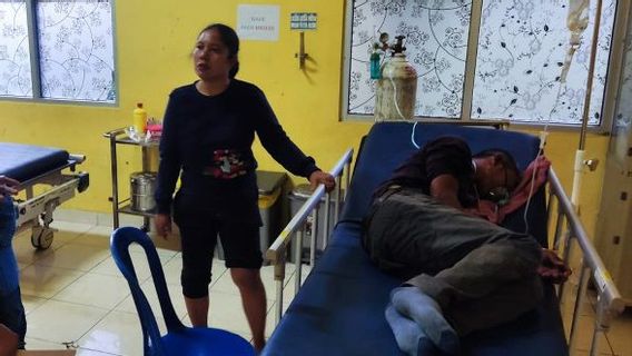وفاة شخص بعد أن صدمته شجرة أثناء وجوده في سيارة