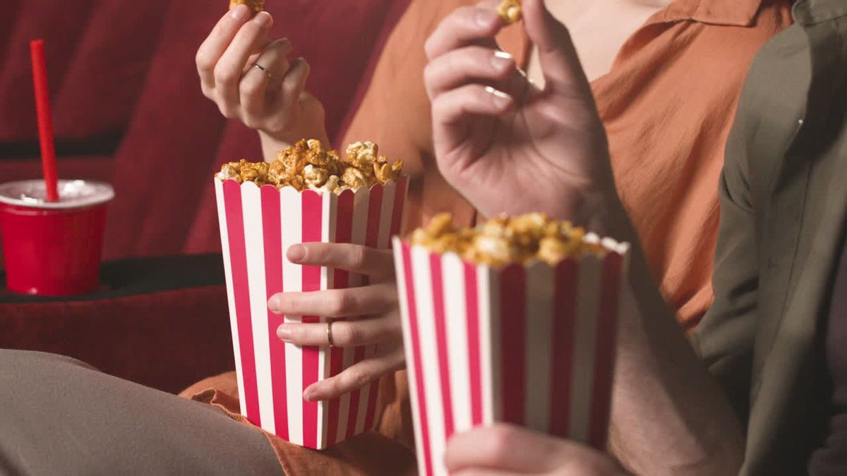 ポップコーンの歴史は映画館の軽食になり、拒絶や利点から