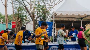Hidrasi hingga Edukasi Pengelolaan Sampah Plastik Jadi Sorotan di Maybank Marathon Bali 2025