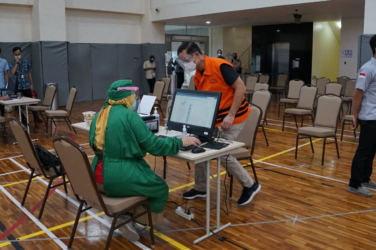 ルータンKPKの汚職囚人のためのワクチンに関するKPKの責任者:彼らは脆弱なグループです