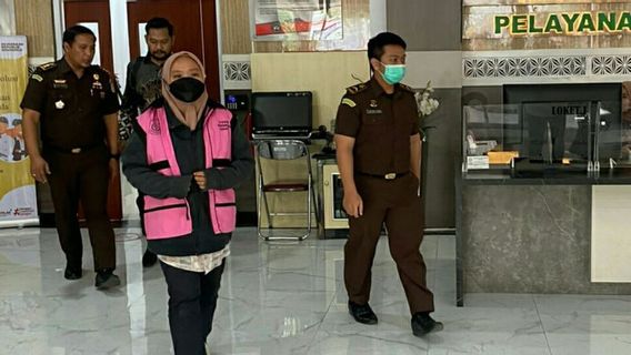 Kejari Tahan Perempuan 36 Tahun Tersangka Korupsi KUR BRI Samarinda