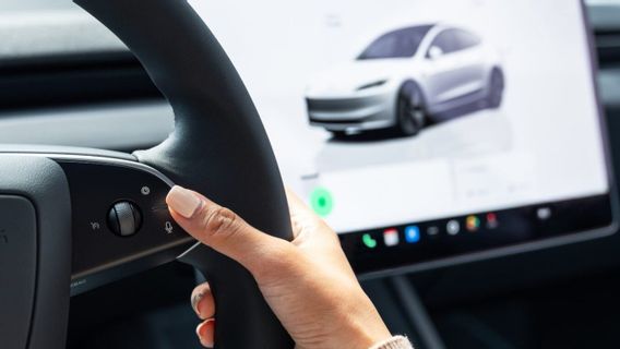 تسليم ، هل ستشارك تسلا في ميزات Apple CarPlay لمبيعات Dongkrak؟