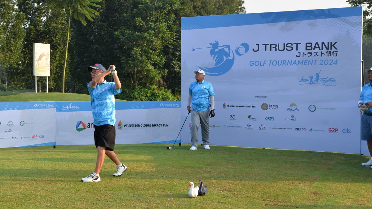 J Trust Bank apprécie les clients grâce au tournoi de golf