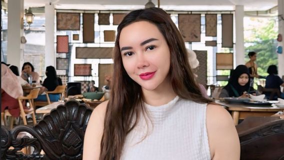 Aura Kasih Deny Rumors of Being Close to Ridwan Kamil, Ready to Report a Fake Account