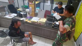 ألقي القبض على ثمانية شبان كانوا أعضاء في القوات المسلحة الإندونيسية في منطقة سوق كيبايوران الجديدة