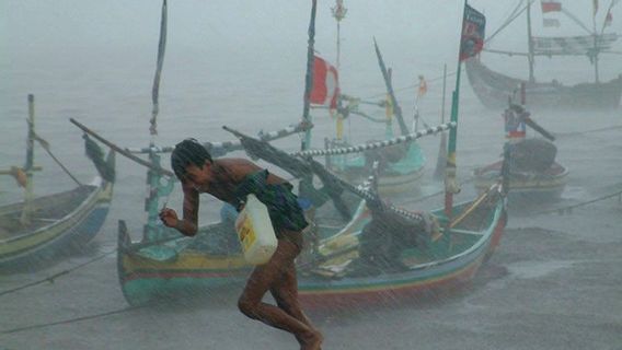 Alertes de catastrophes aujourd'hui, des pluies très torrentielles potentiellement inondent Banten, Jakarta, Yogyakarta jusqu'à NTT