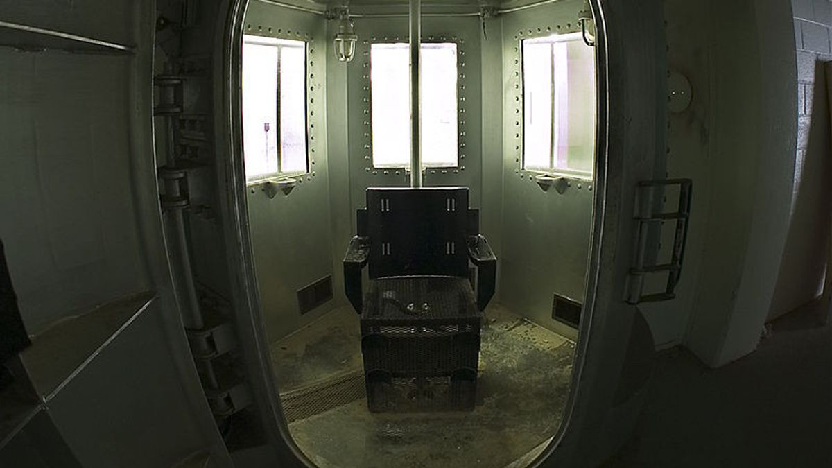 歴史の中で2月8日:米国は、それがより人道的であると言う有毒なガス室の処刑を採用