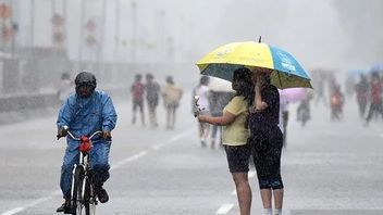 BMKG: Hari Ini Ada Potensi Hujan Lebat Disertai Petir dan Angin Kencang di Sebagian Wilayah Indonesia