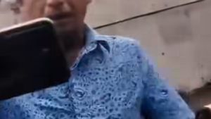 Dua Sopir Taksi Adu Pukul Gara-Gara Rebutan Parkir di Kalibata City, Jakarta Selatan