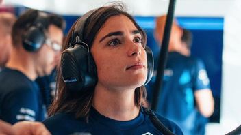 Jamie Chadwick, A Beautiful Racer Who Keeps Up On Dreams