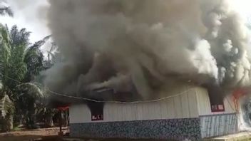 Kericuhan Pecah di Padang Ratu Lampung, Mes Karyawan Perusahan Sawit Dibakar Massa 5 Kampung