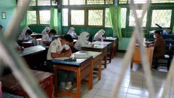 Pelajar di Surakarta Tetap Wajib Pakai Masker Saat PTM 