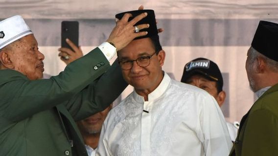 Anies Bakar Semangat Santri à Pondok Pesantren Wahidin Halim Tangerang: Si Dieu le veut, les sœurs peuvent 30 Juz