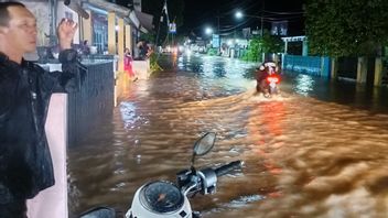 印德拉马尤洪水泛滥，2771所房屋和150公顷稻田被淹