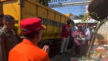 Without Forcing Dismantlement, The Regent Of Cianjur Asks Traders At Bojongmeron Park To Reopen Fields At Pasirhayam Market