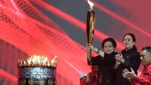 Megawati는 쉬는 시간 동안 DPR을 통과시키는 문제 있는 법안에 대해 시시덕거립니다. Puan: 내가 아는 한