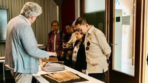 Fadli Zon Asks For A Copy Of Diponegoro's Digital Collection When Visiting Leiden University Library