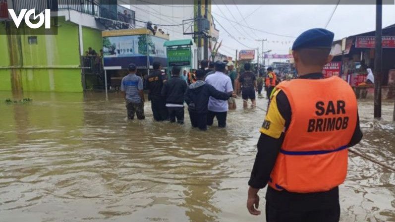 Banjir Rendam Pekanbaru, Kemacetan Tak Terhindarkan