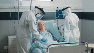 COVID-19 Cases In Thailand Are Increasing, 72 Thousand People Are Taken To Hospital