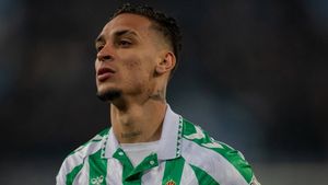 أنطوني يريد الانتقام بعد خسارته أمام مانشستر يونايتد