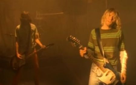 Gitar Kurt Cobain dalam Video Smells Like Teen Spirit Akan Dilelang