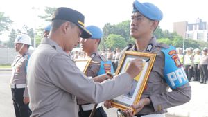 Simpliqués dans la drogue et la libération d’enfants, 3 policiers de la ville de Tangerang ont été arrêtés sans respect